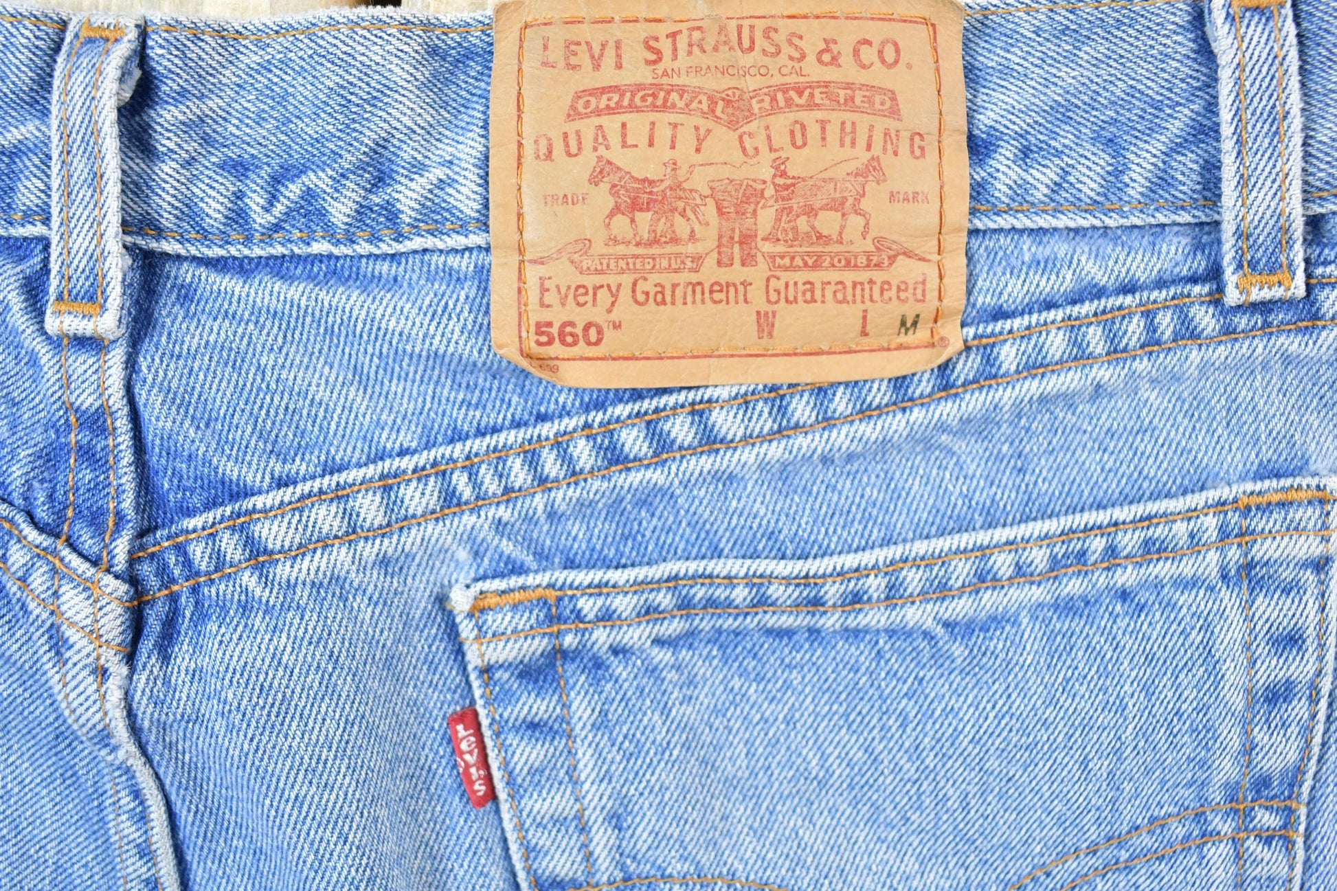 Vintage 1990s Levis Red Tab Denim Jeans 560 Size  34 x 30
