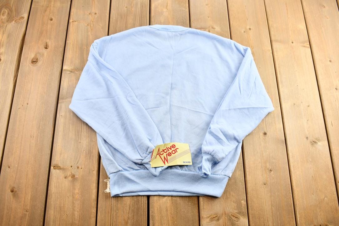 Vintage 1990s Light Blue Embroidered Tulip Crewneck Sweatshirt