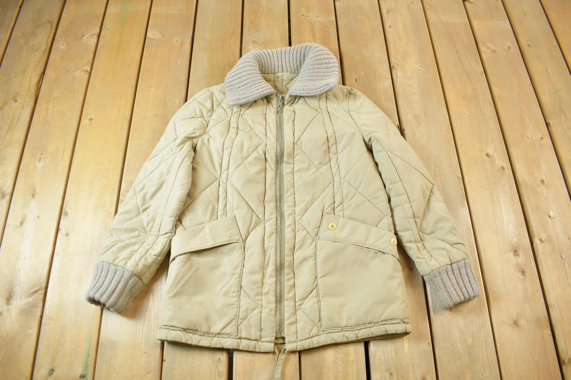 Vintage 1970s Beige Light Puffer Jacket