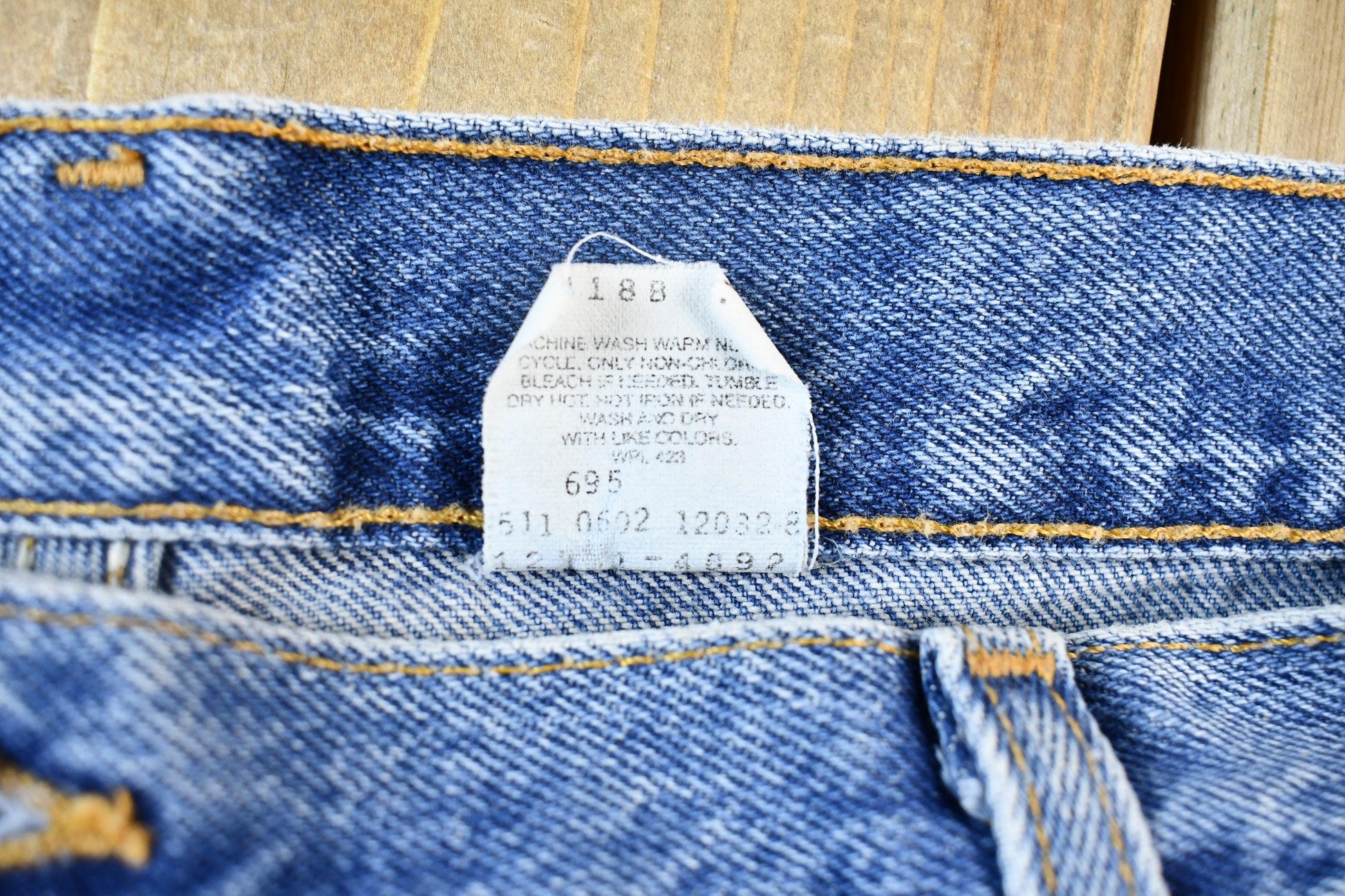 Vintage 1990s Levis 550 Relaxed Fit Tapered Leg Denim Jeans Size 30 x 27