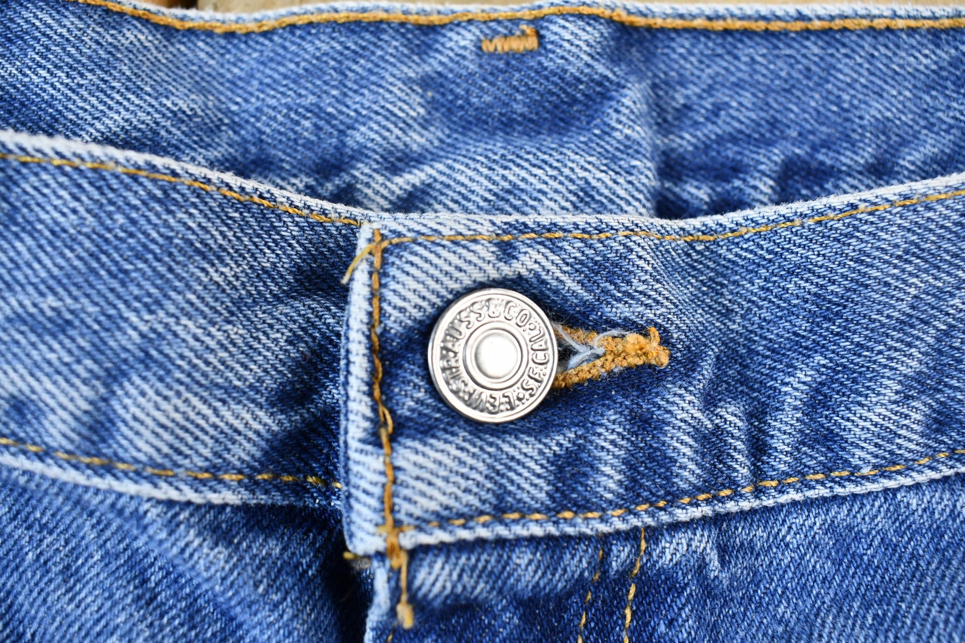 Vintage 1990s Levis 550 Relaxed Fit Tapered Leg Denim Jeans Size 30 x 27