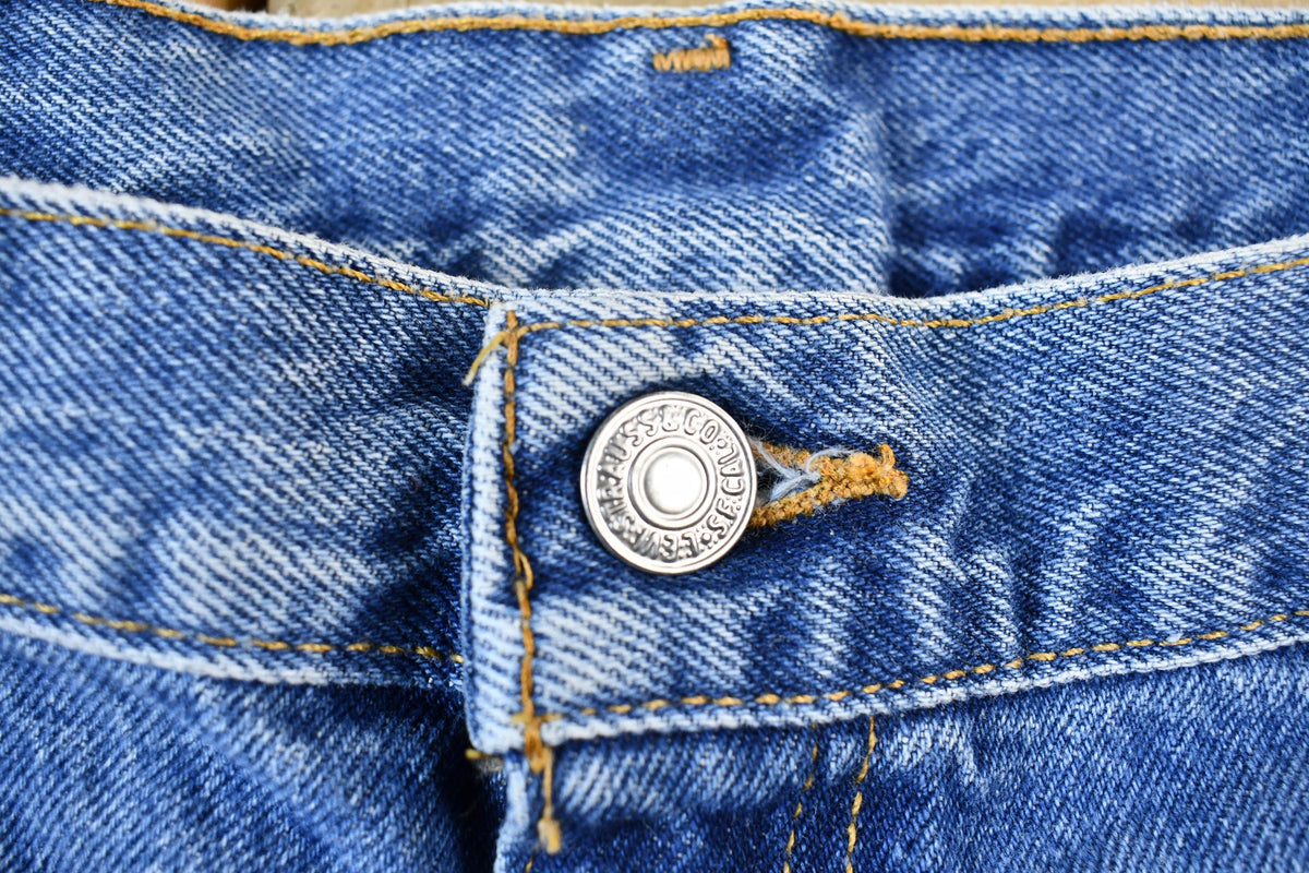 Vintage 1990s Levis 550 Relaxed Fit Tapered Leg Denim Jeans Size 30 x 27