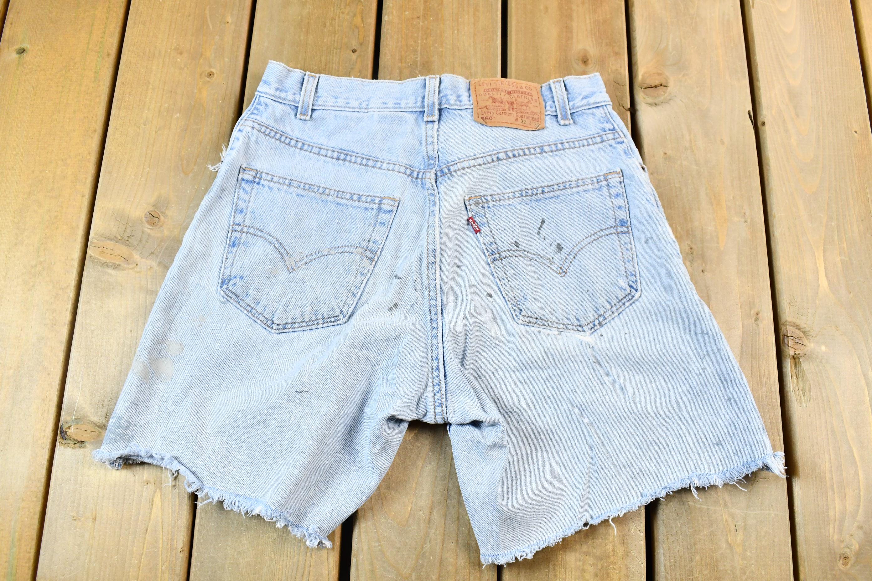 Vintage 1990s Light Wash Levis Cutoff Jean Shorts Size 30 x 8