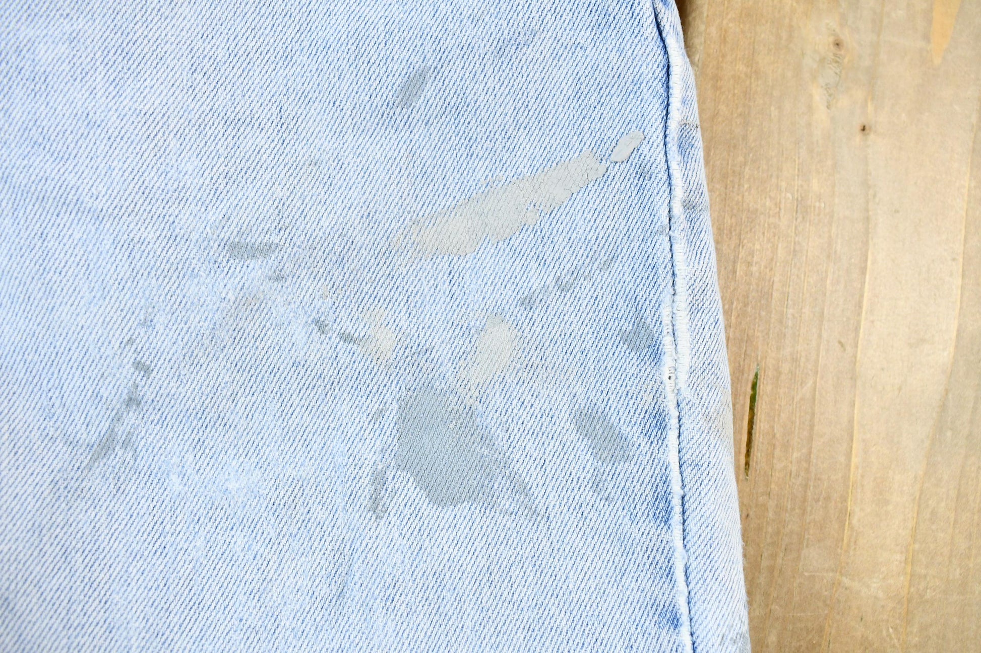 Vintage 1990s Light Wash Levis Cutoff Jean Shorts Size 30 x 8