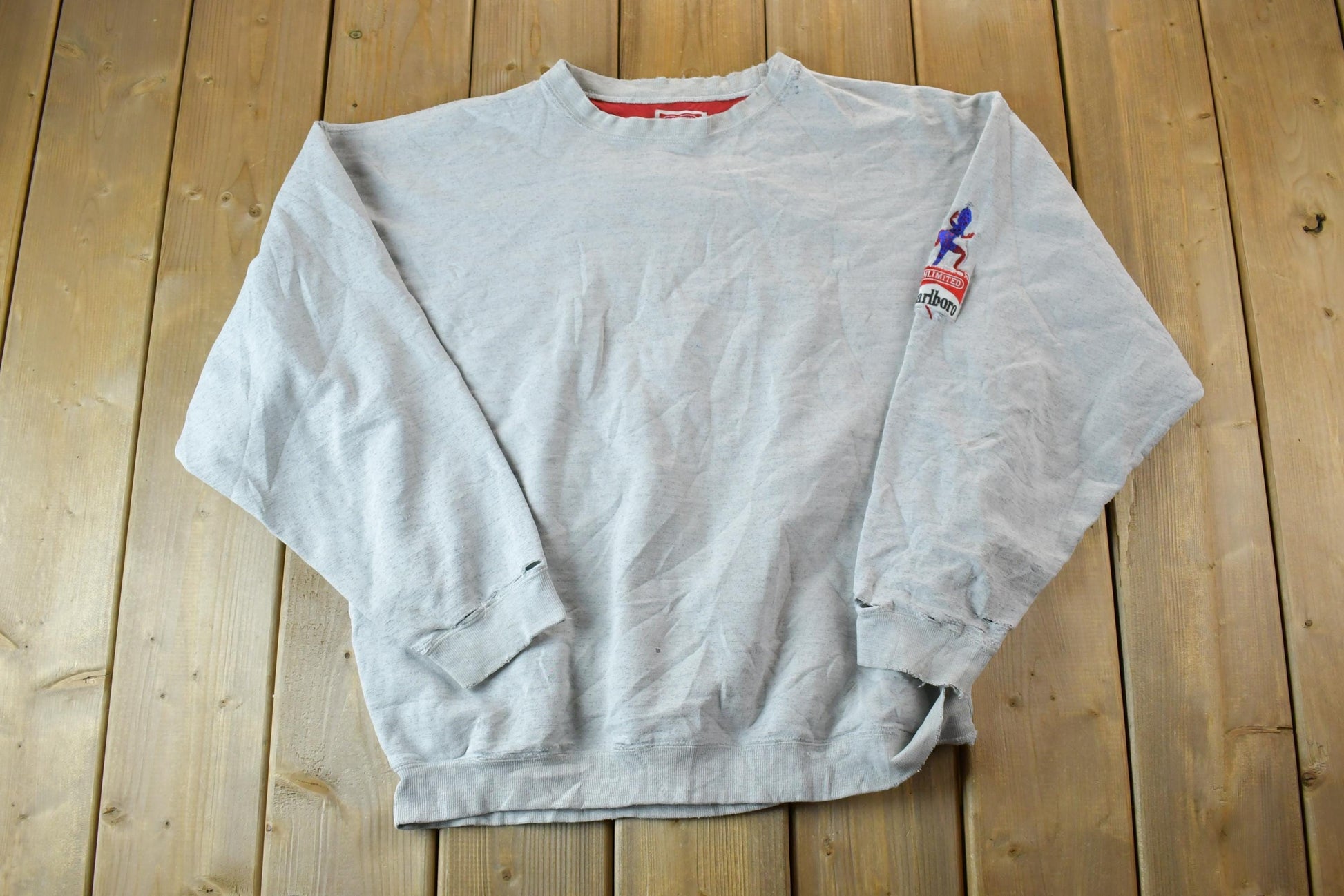 Vintage 1990s Marlboro Unlimited Gecko Crewneck Sweatshirt