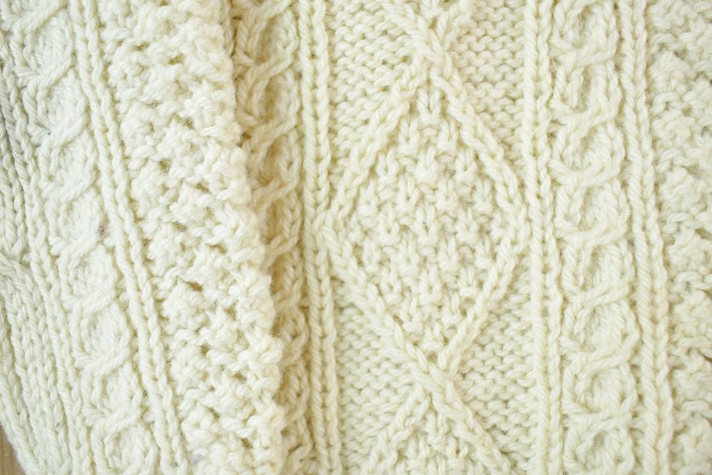 Vintage 1990s 100% Wool Cable Knit Crewneck Sweater