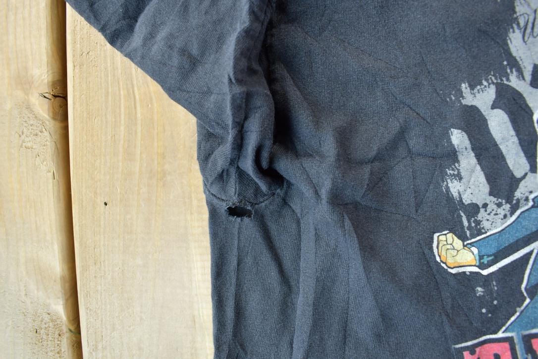 VintageY2K Trigun Manga Graphic T-Shirt