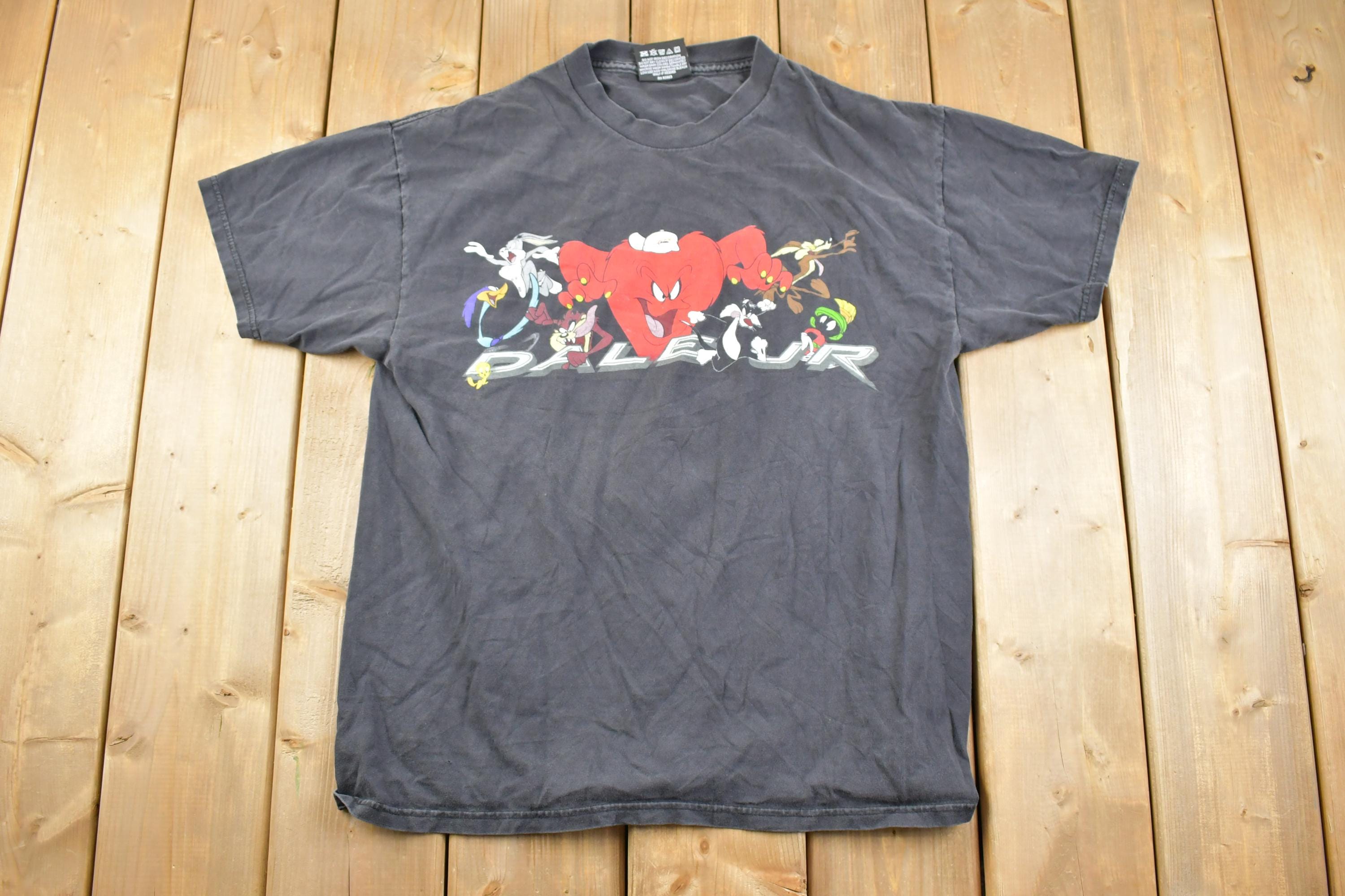 Vintage 1990s Dale Jr Looney Toons Monte Carlo Race Car Racing Graphic T-Shirt