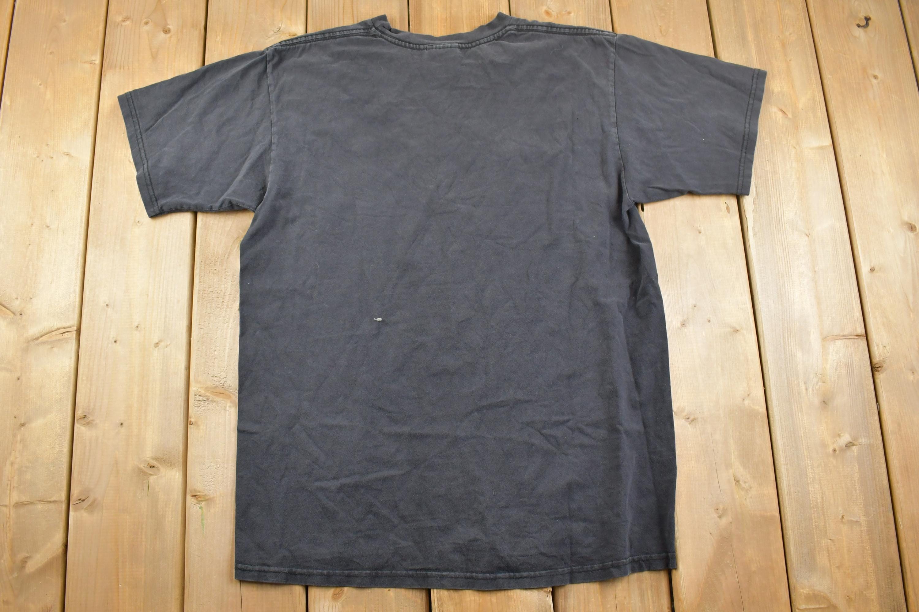 Vintage 1990s Nike Graphic T-Shirt