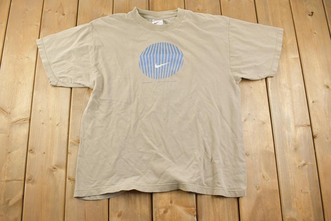 Vintage 1990s Nike Graphic T-Shirt