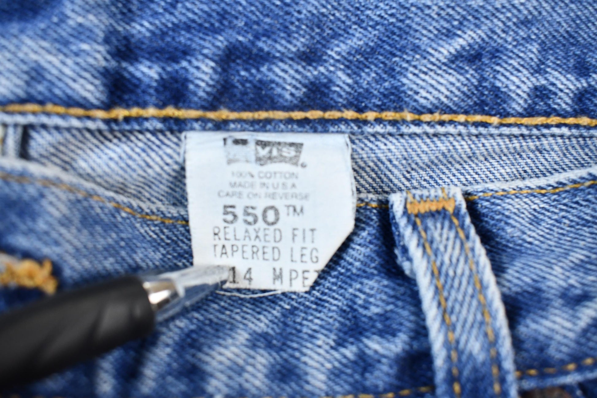 Vintage 1990s Levis 550 Relaxed Fit Tapered Leg Denim Jeans Size 30 x 27