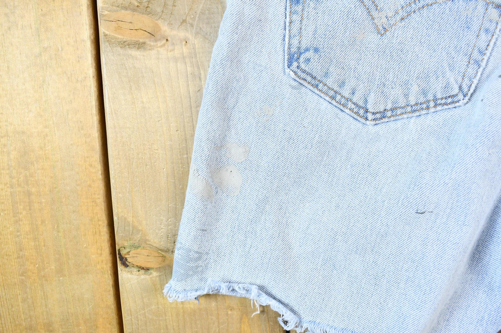 Vintage 1990s Light Wash Levis Cutoff Jean Shorts Size 30 x 8