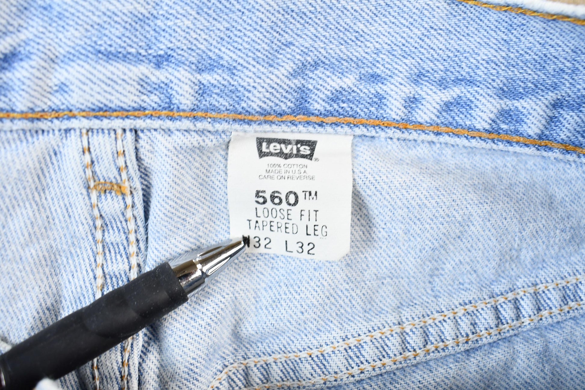 Vintage 1990s Light Wash Levis Cutoff Jean Shorts Size 30 x 8