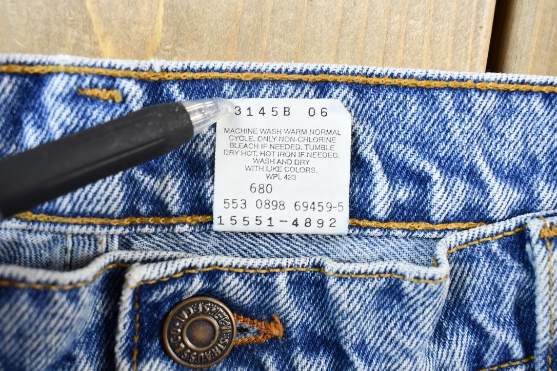 Vintage 1990s Levis Red Tab 550 Denim Jeans Size 32 x 27.5