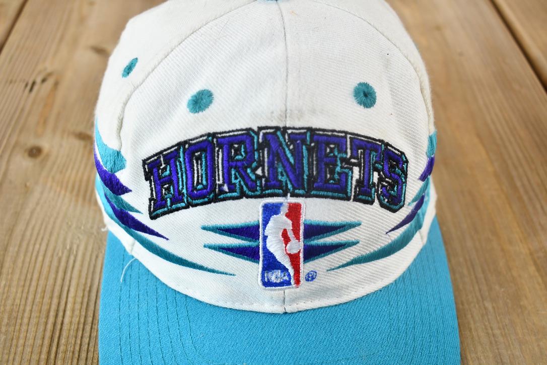 Vintage 1990s Charlotte Hornets NBA Logo Athletic Diamond Snap Back Hat