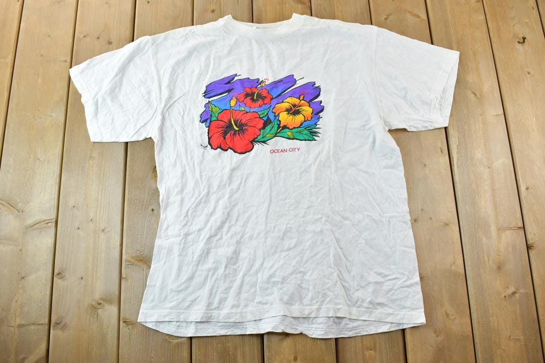 Vintage 1990s Ocean City Floral Theme Souvenir T-Shirt
