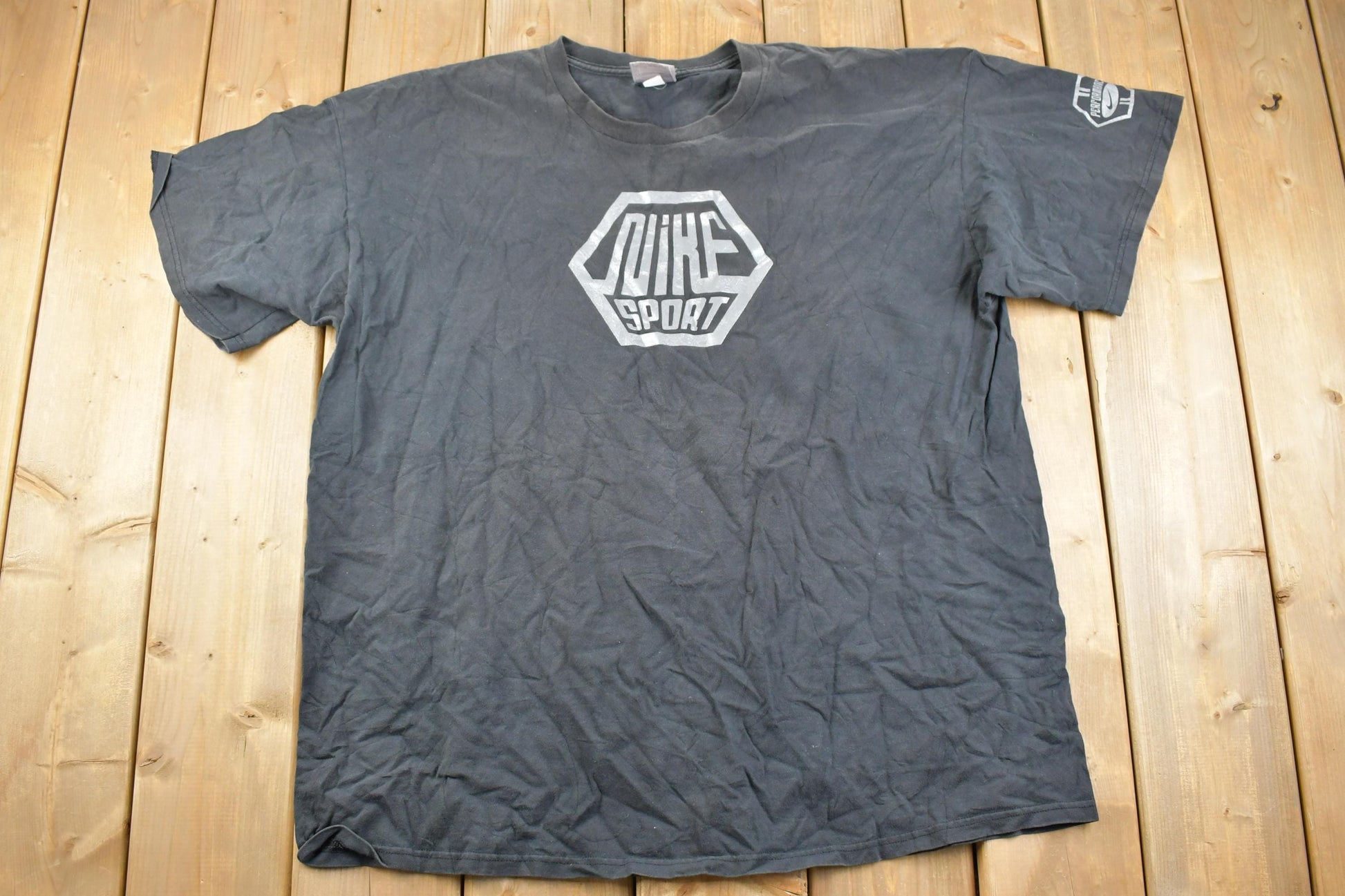 Vintage 1990s Nike Graphic T-Shirt