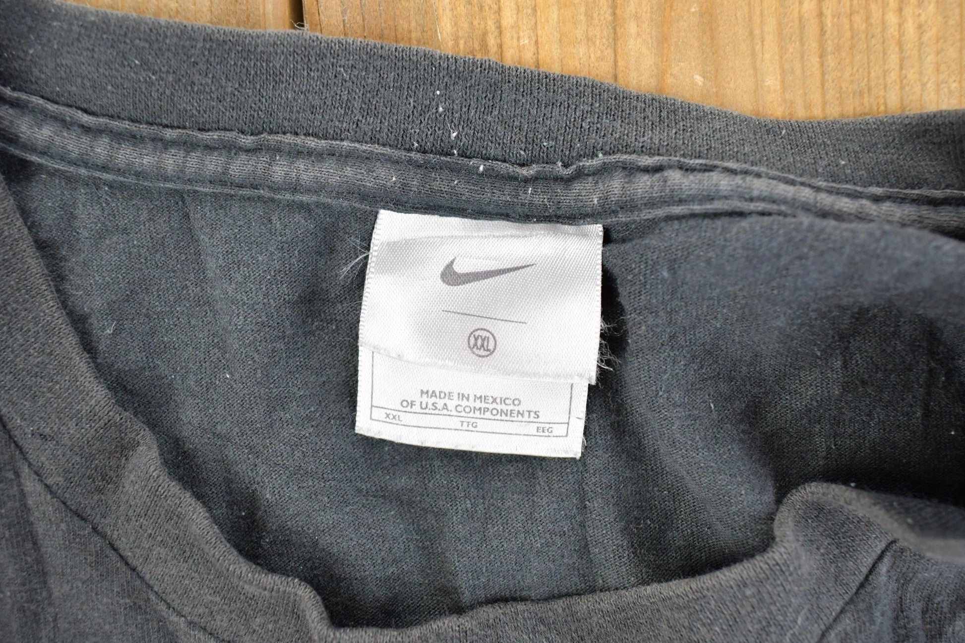 Vintage 1990s Nike Graphic T-Shirt