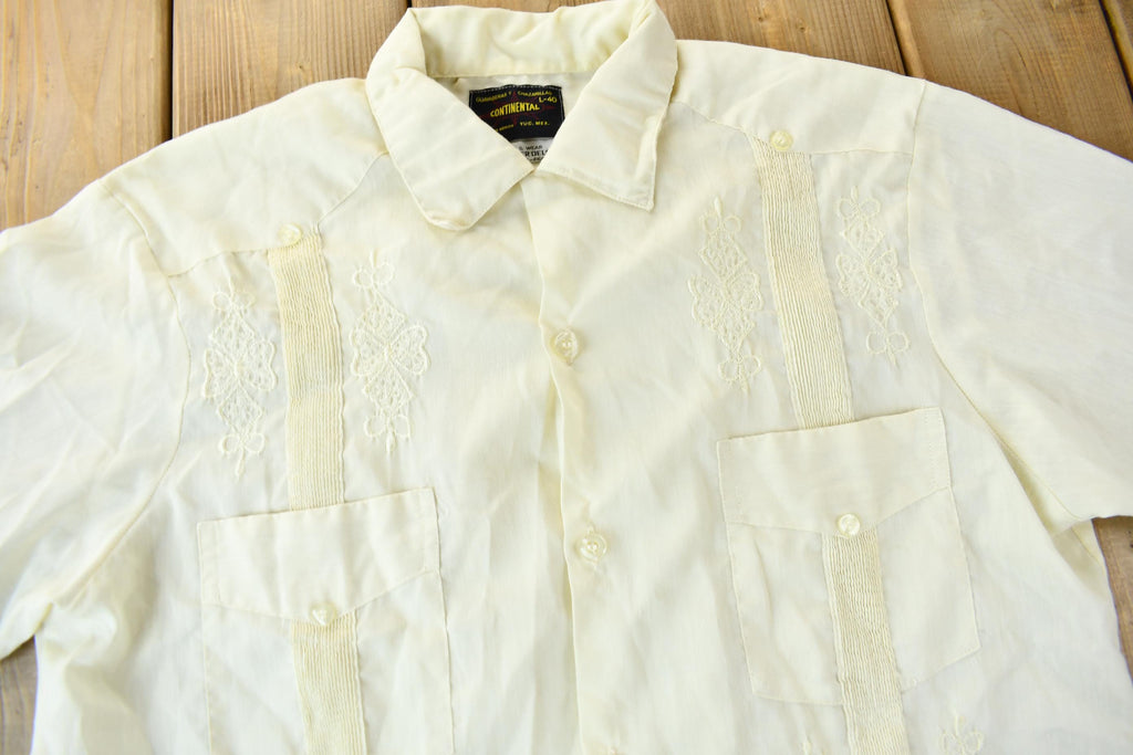 Vintage 1970s Continental Guayaberas Y Chazarillas Button Up Shirt