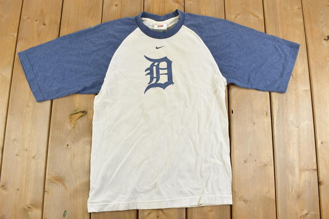 Vintage Y2K Nike Detroit MLB Baseball Graphic T-Shirt