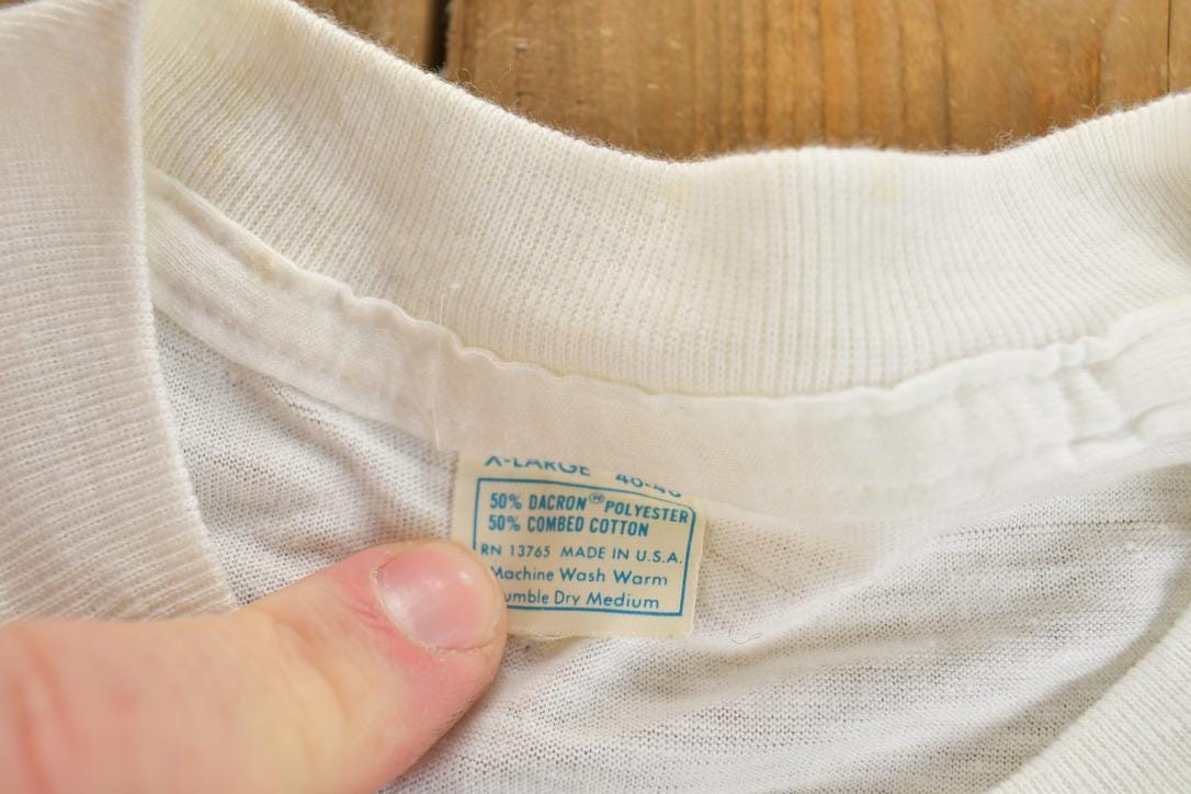 Vintage 1980s Magic Mountain It's A Scream Souvenir T-Shirt