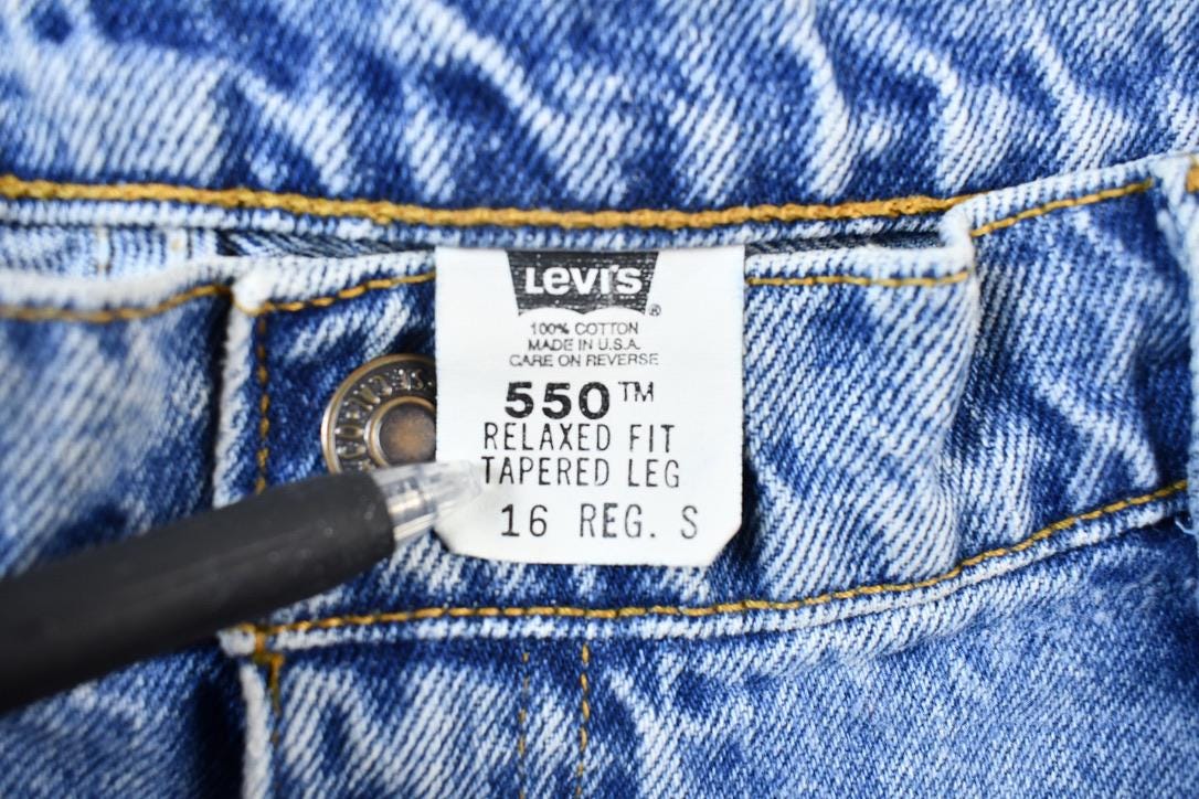 Vintage 1990s Levis Red Tab 550 Denim Jeans Size 32 x 27.5