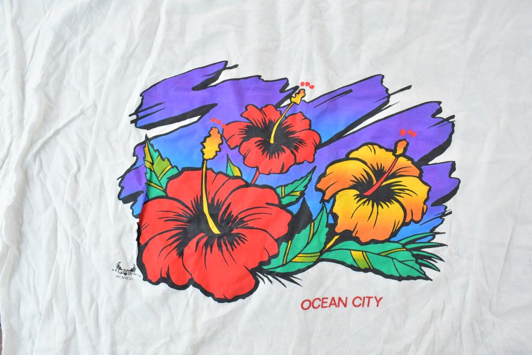 Vintage 1990s Ocean City Floral Theme Souvenir T-Shirt
