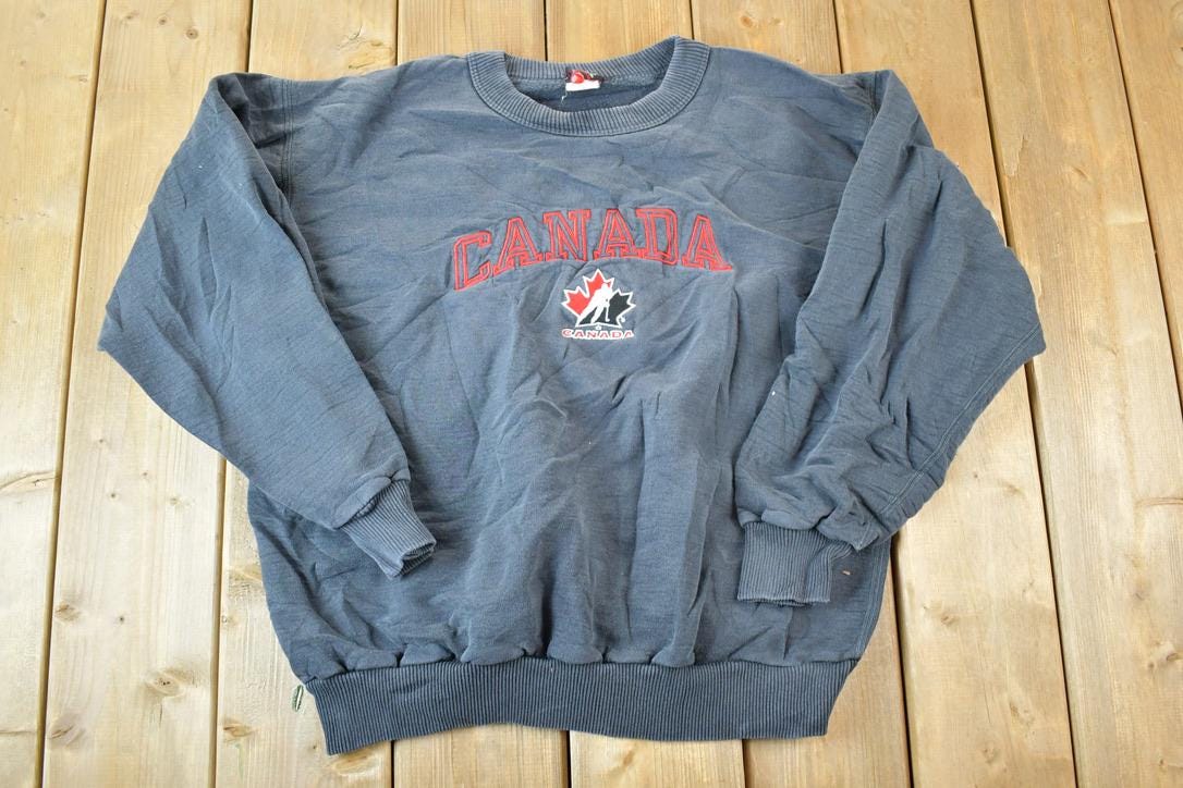 Vintage 1990s Hockey Canada NHL Hockey Heavyweight Crewneck Sweatshirt